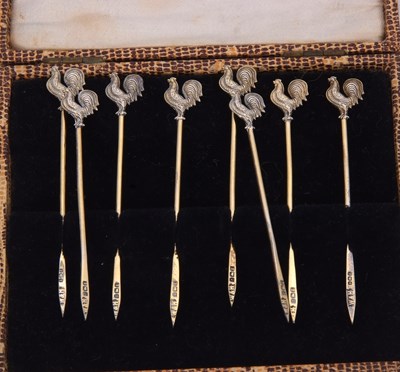 Lot 96 - A set of eight George V silver gilt cocktail...