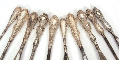 Lot 273 - Group of five silver handled and steel shoe...