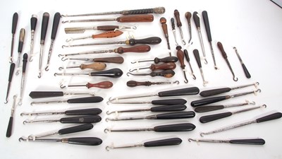 Lot 169 - Group of thirty vintage ebonised handle and...