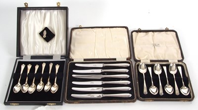 Lot 234 - Mixed Lot: Cased set of Edwardian trefid end...