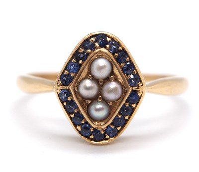 Lot 55 - A sapphire and split pearl ring, the diamond...