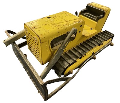 Lot 109 - A large pressed Steel Tonka bulldozer