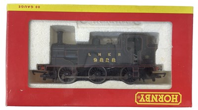 Lot 13 - A boxed Hornby 00 gauge R2325A LNER 0-6-0T...