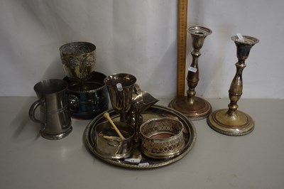 Lot 25 - Mixed Lot: Various silver plated wares,...