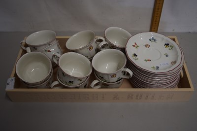 Lot 30 - Quantity of Villeroy & Boch floral decorated...