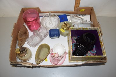 Lot 102 - Mixed Lot: Various small glass wares, table...