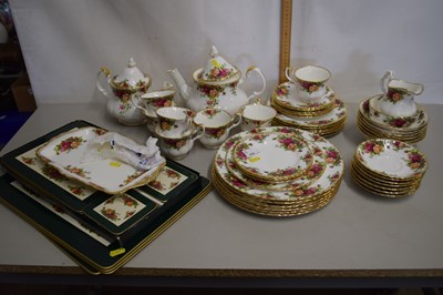 Lot 175 - Quantity of Royal Albert Old Country Roses tea...