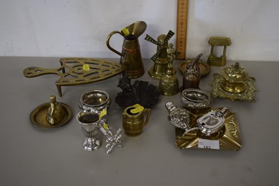 Lot 183 - Mixed Lot: Various brass wares to include...