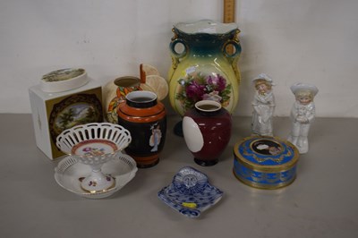 Lot 224 - Mixed Lot: Retro Bewley vase together with...