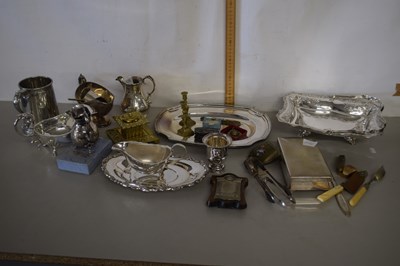 Lot 237 - Mixed Lot: Various silver plated wares to...