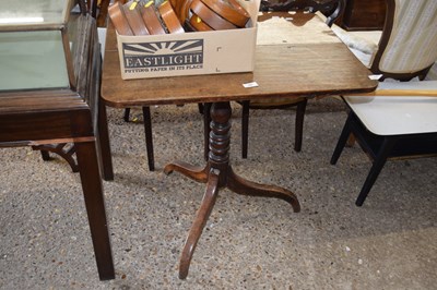 Lot 428 - A Georgian oak table with rectangular top,...