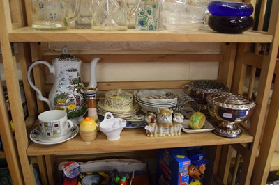 Lot 537 - Mixed Lot: Various tea wares, silver plated...