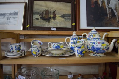 Lot 585 - Quantity of Masons Regency pattern tea and...