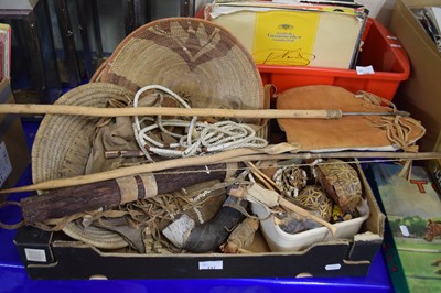 Lot 717 - Box of assorted items to include woven bowls,...