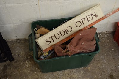 Lot 1004 - Mixed box of shed clearance items to include...