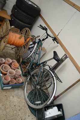 Lot 1037 - Raleigh vintage push bike