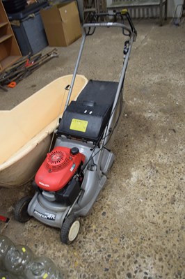 Lot 1082 - A Honda Easystart lawnmower