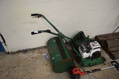 Lot 1093 - Vintage cylindrical mower