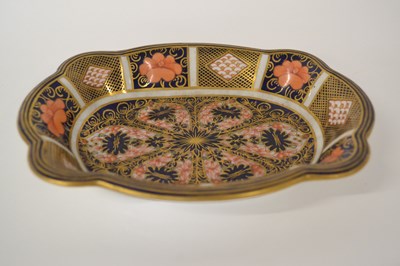 Lot 224 - A Royal Crown Derby shaped dish with Imari...