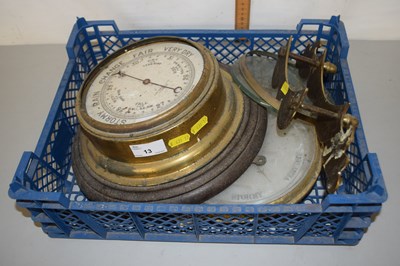 Lot 13 - Mixed Lot: Aeronoid barometer and various...