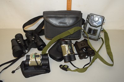 Lot 42 - Box of various pocket binoculars, trail camera...