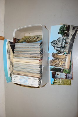 Lot 36 - Box of assorted postcards