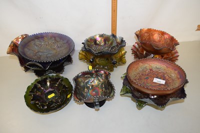 Lot 129 - A collection of various Carnival Glass dishes