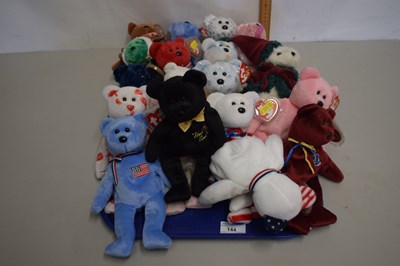 Lot 144 - A tray of various Ty Beanie Babies