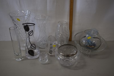 Lot 160 - Mixed Lot: Various glass vases and other items