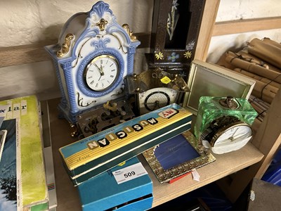 Lot 509 - Various small mantel clocks and clock parts