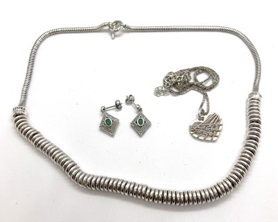 Lot 195 - A pair of emerald earrings, a Links of London...