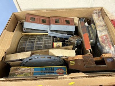 Lot 669 - An Airfix multiple train control system...