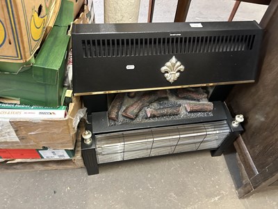 Lot 708 - An electric fire