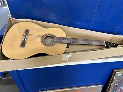 Lot 871 - Box accoustic guitar