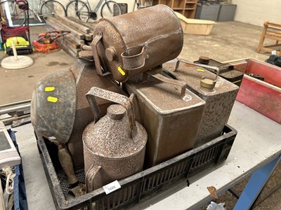 Lot 1020 - Mixed lot of vintage fuel cans