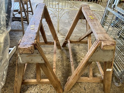 Lot 1039 - A pair of wooden builders tressels