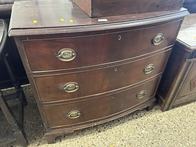 Lot 321 - A bow front mahogany chest of drawers