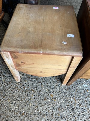 Lot 332 - Pine box commode