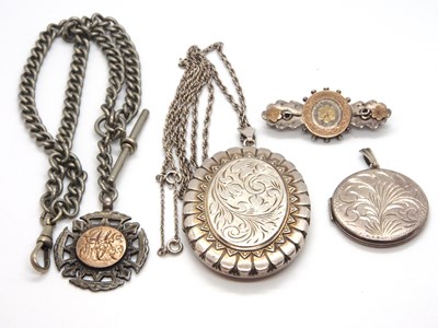 Lot 194 - A mixed lot of silver: to include an oval...