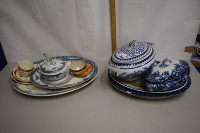 Lot 23 - Mixed Lot: Various meat plates, dinner wares etc