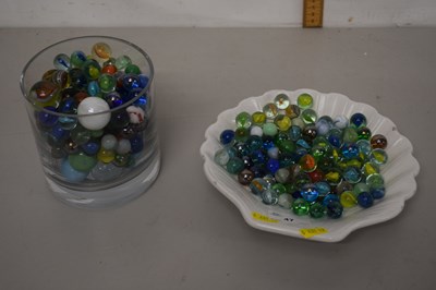 Lot 47 - A quantity of assorted marbles