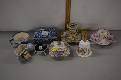 Lot 120 - Mixed Lot: Various assorted ceramics to...