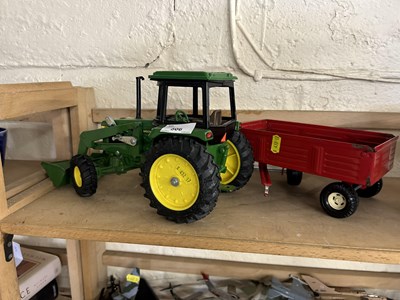 Lot 506 - Model John Deere tractor with trailer