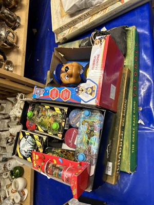 Lot 538 - Mixed Lot: Various assorted toys to include...