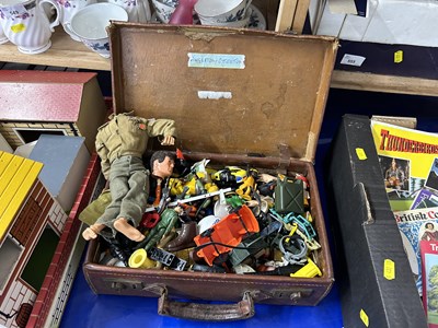 Lot 551 - Box of various assorted toys to include an...