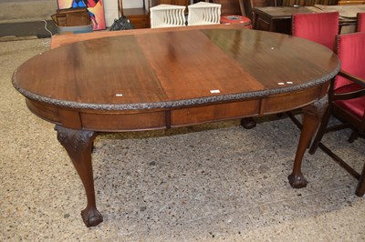 Lot 265 - An Edwardian mahogany oval extending dining...