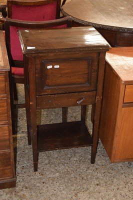 Lot 277 - An early 20th Century oak sewing box