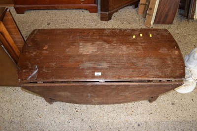 Lot 289 - An oak drop leaf coffee table