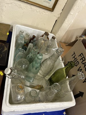 Lot 655 - Box of assorted bottles