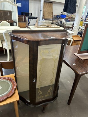 Lot 692 - A retro china cabinet